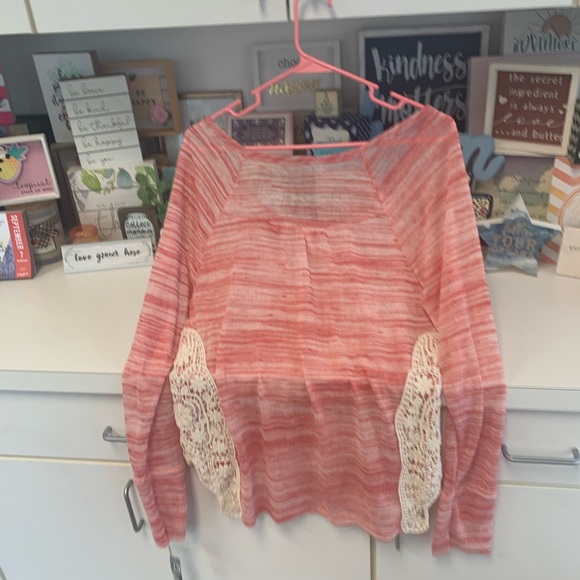 5 for $25- New Directions Pink and White Top size Large - Picture 1 of 15